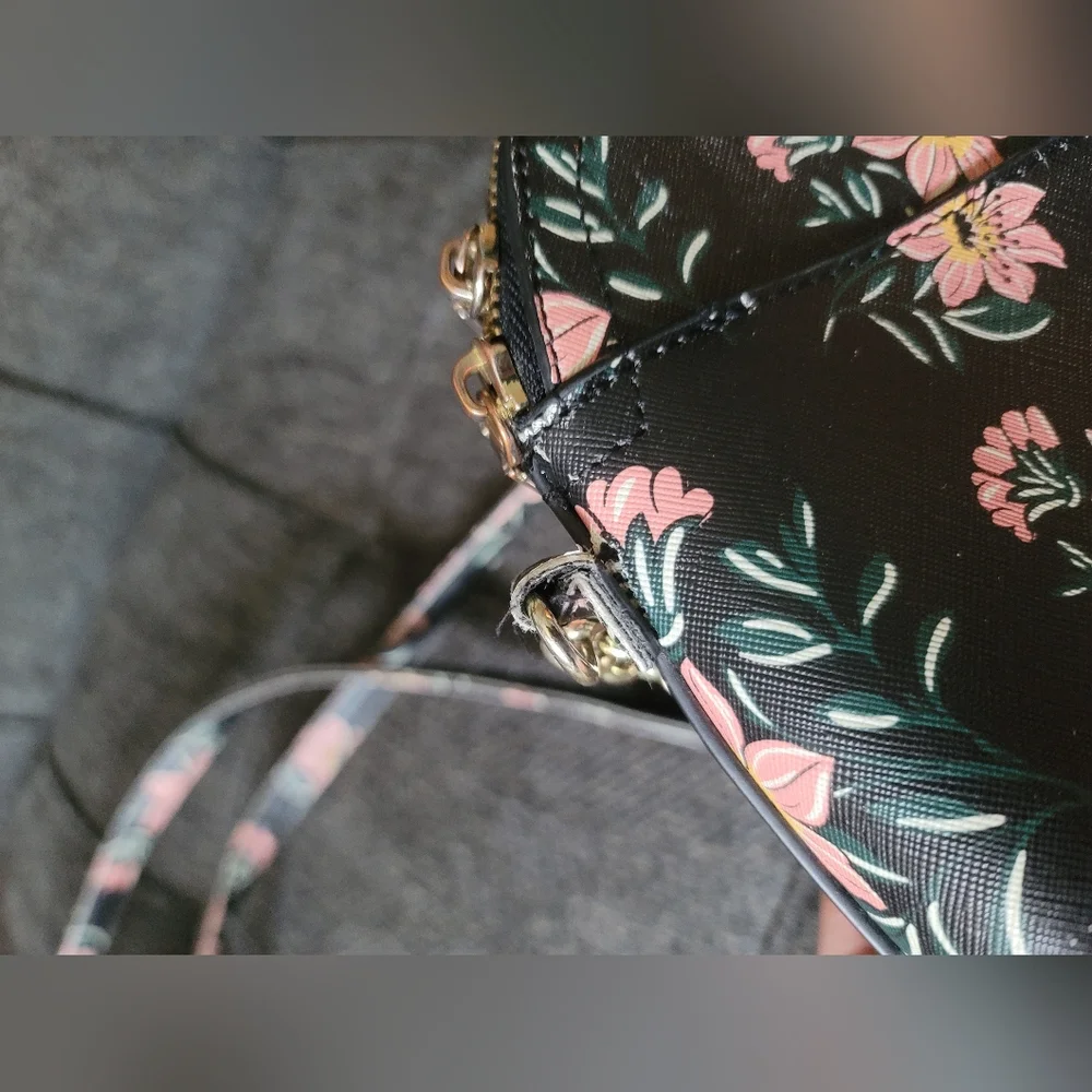 Steve Madden Floral Crossbody - Picture 9 of 10